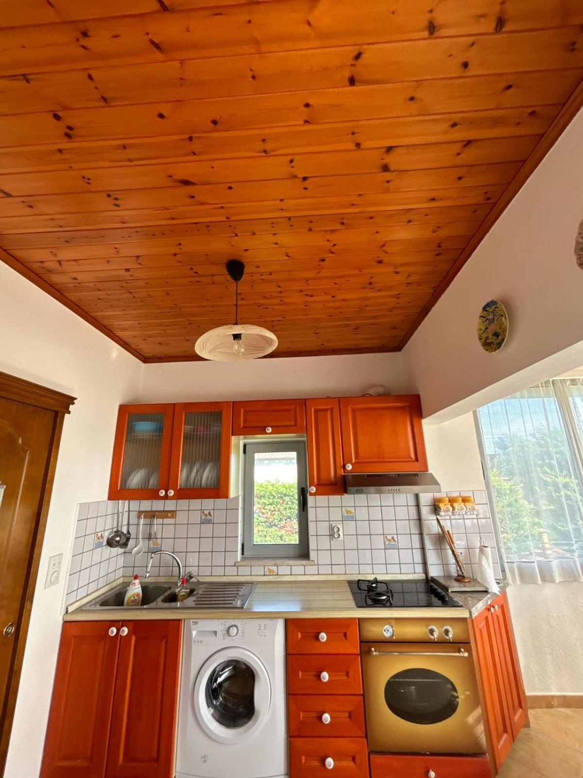 Holiday Home Zenit Улцинь Екстер'єр фото