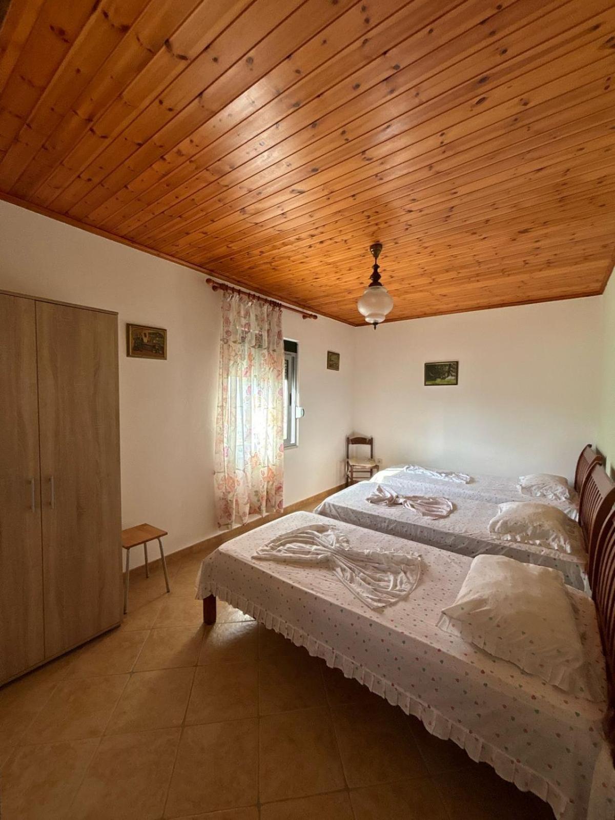 Holiday Home Zenit Улцинь Екстер'єр фото